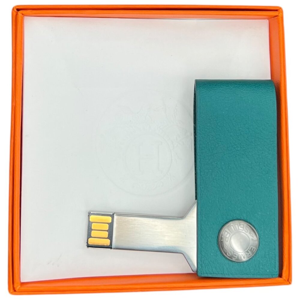 Hermes In the Pocket Lacie Key USB Drive 16GB Vert Vertigo Green Leather New